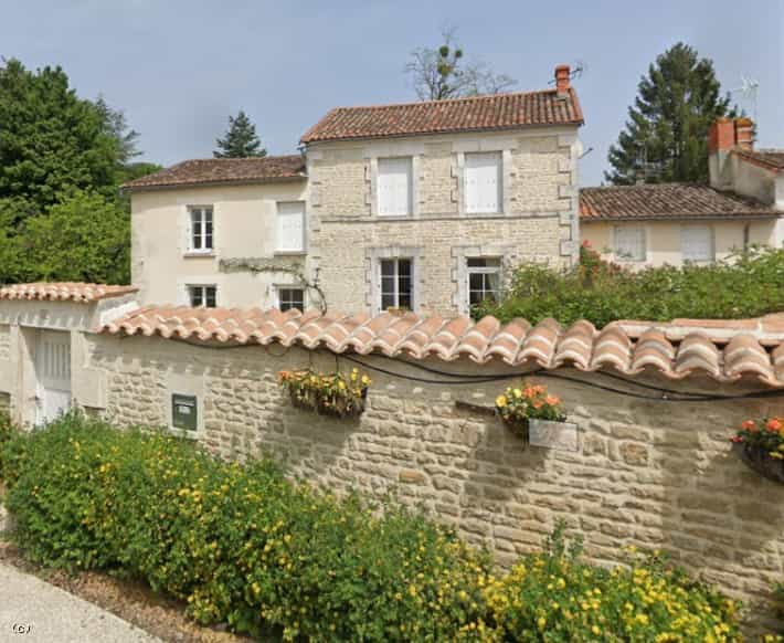 Huis in Villefagnan, Nouvelle-Aquitanië 11727513