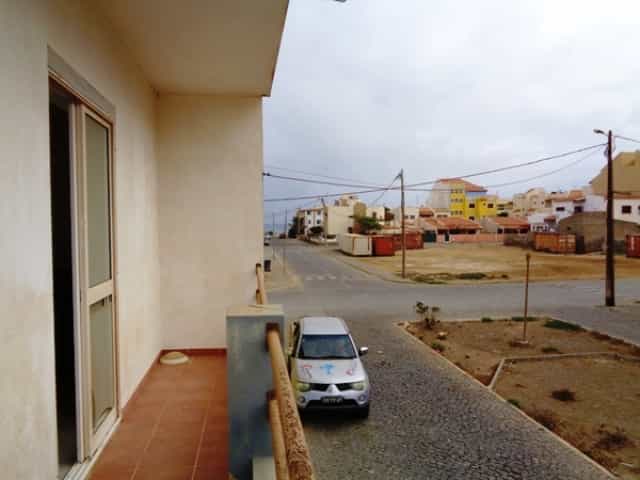 Condominium in Espargos, Sal 11727516
