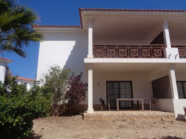 Condominium in Espargos, Sal 11727540