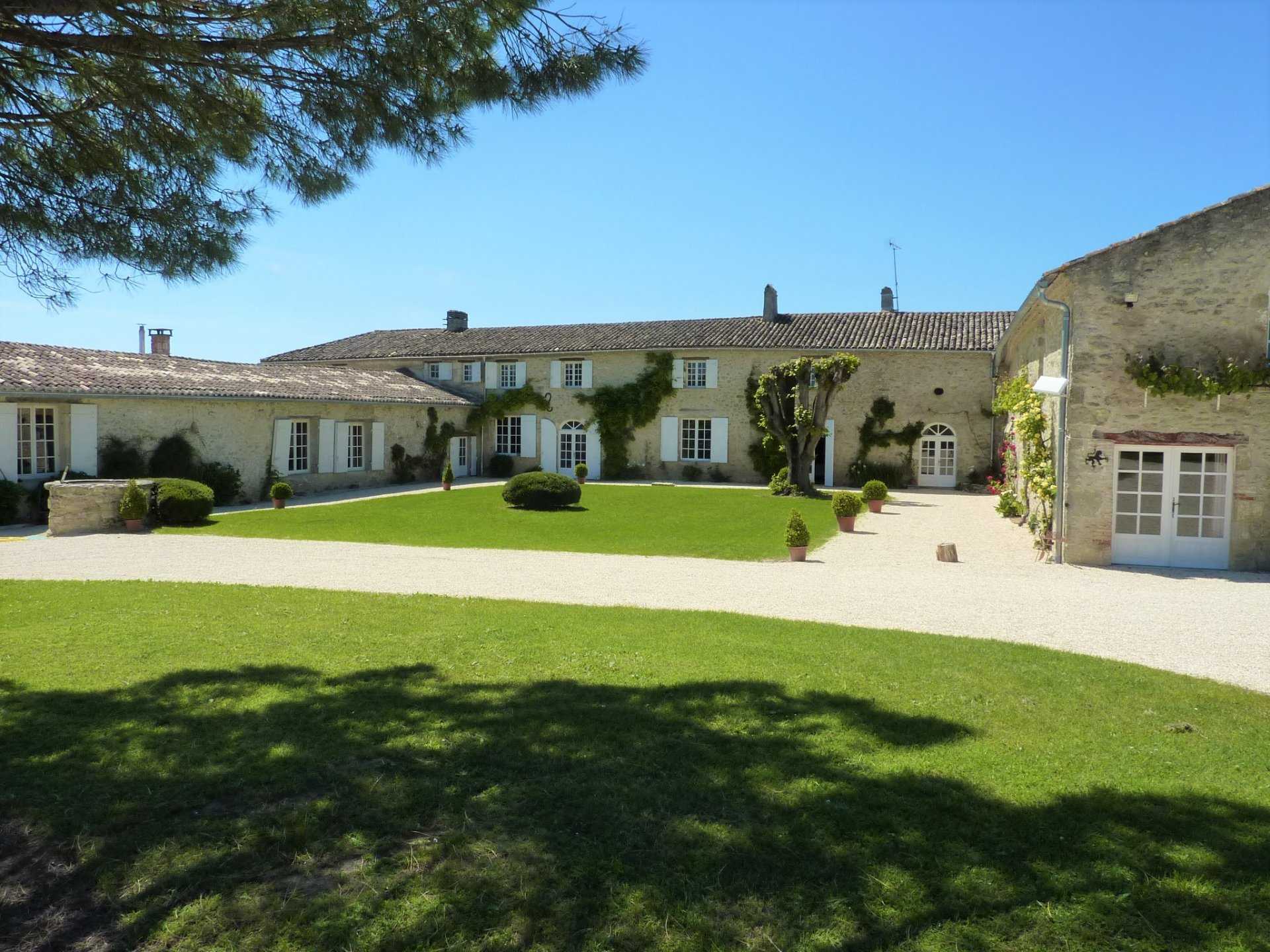 House in Duras, Nouvelle-Aquitaine 11727563