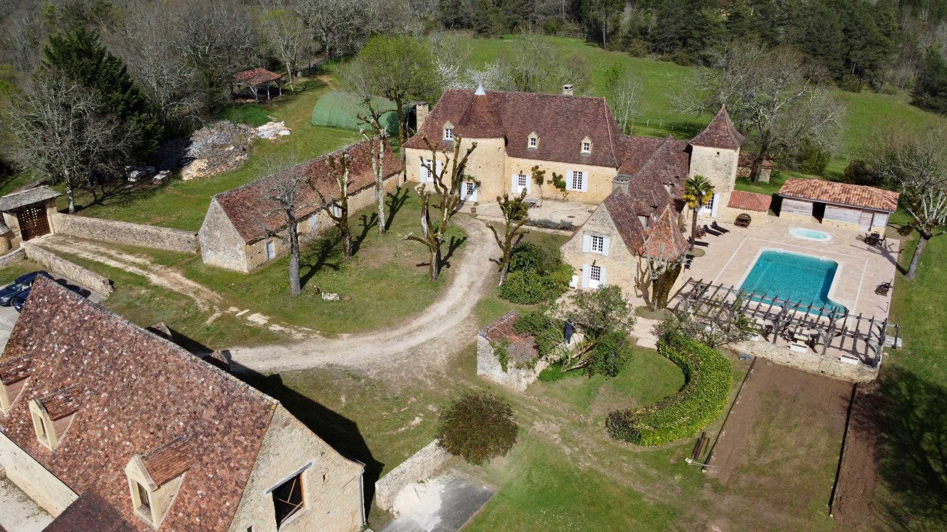 Будинок в Saint-Cyprien, Nouvelle-Aquitaine 11727578