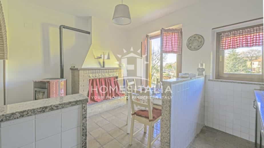 Condominium dans Montecchio, Ombrie 11727660