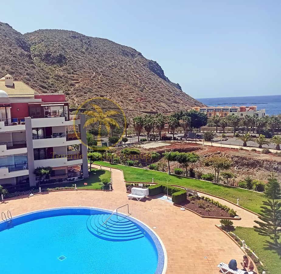 Condominium in Los Cristianos, Canary Islands 11727744