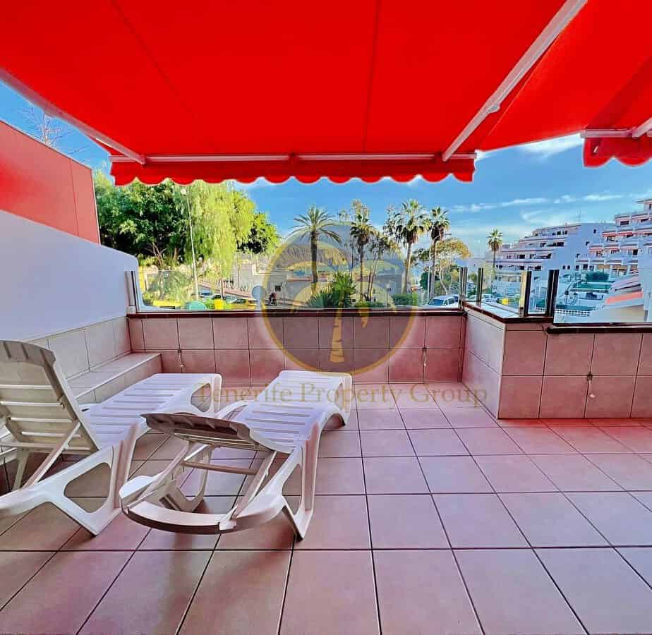 Condominium in Los Cristianos, Canary Islands 11727795