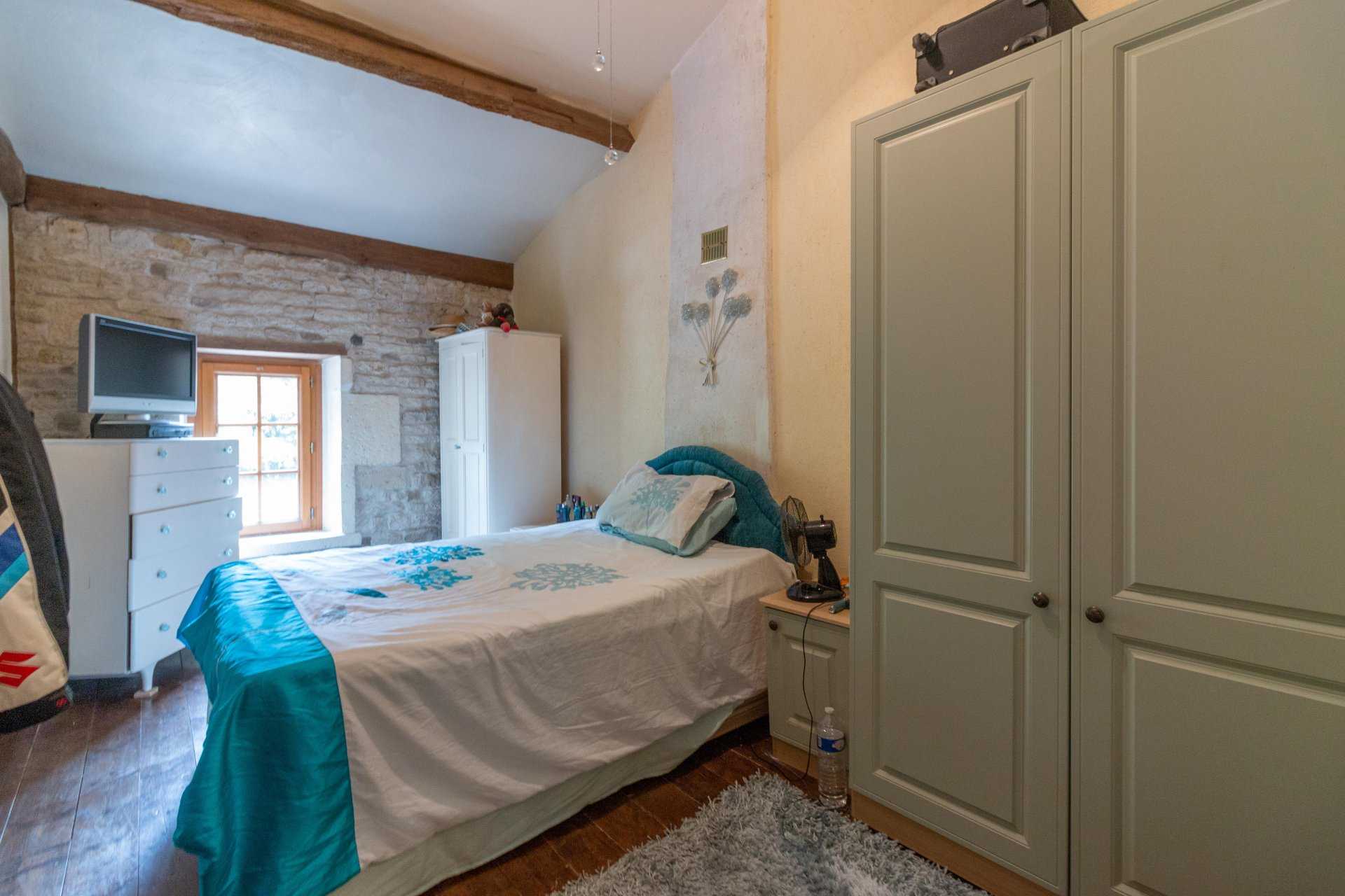 Huis in Brie-sous-Matha, Nouvelle-Aquitaine 11728012