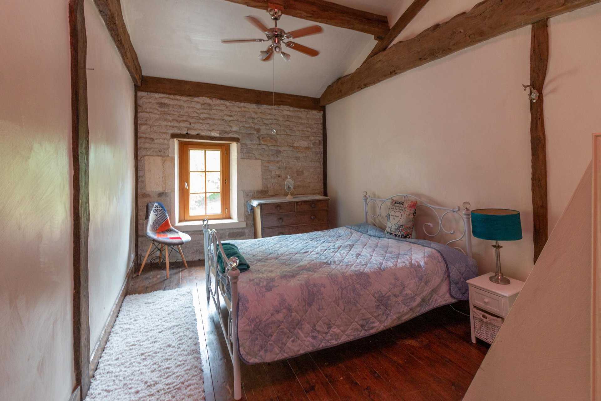 Huis in Brie-sous-Matha, Nouvelle-Aquitaine 11728012