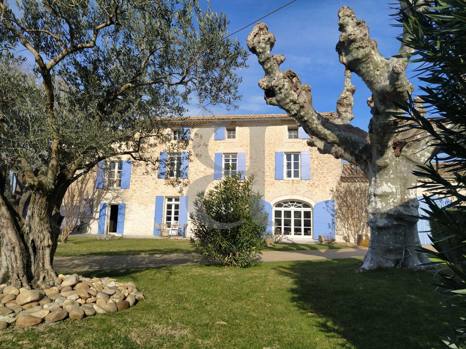 Annen i L'Isle-sur-la-Sorgue, Provence-Alpes-Cote d'Azur 11728037