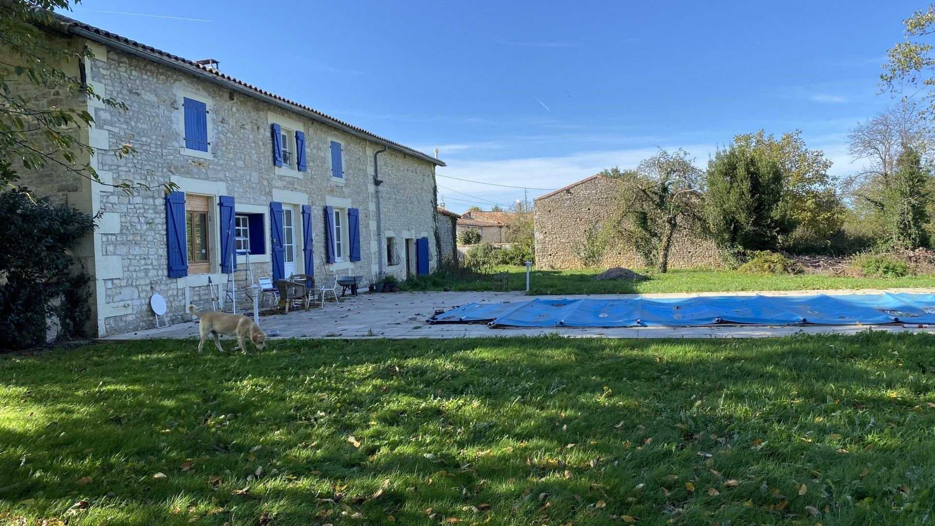 Casa nel Ruffec, Nouvelle-Aquitaine 11728168