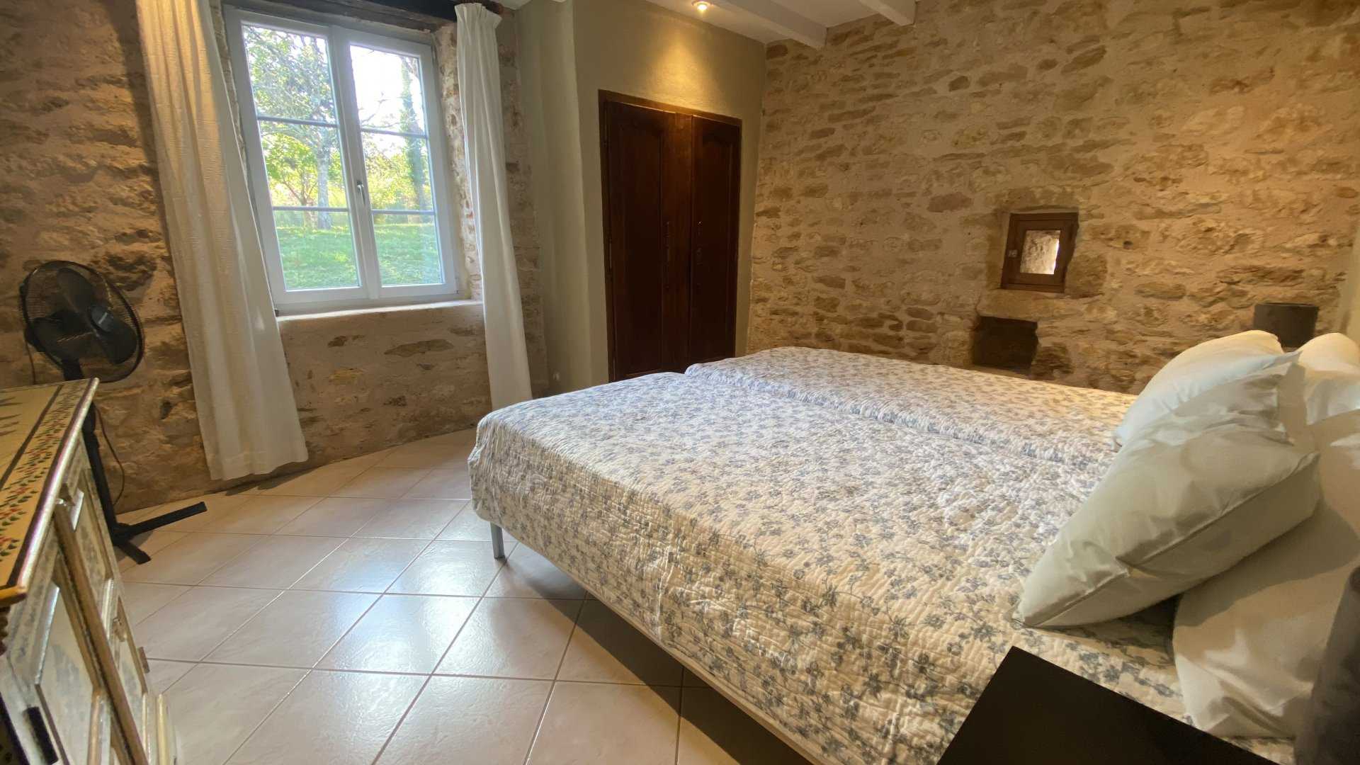집 에 Montayral, Nouvelle-Aquitaine 11728185