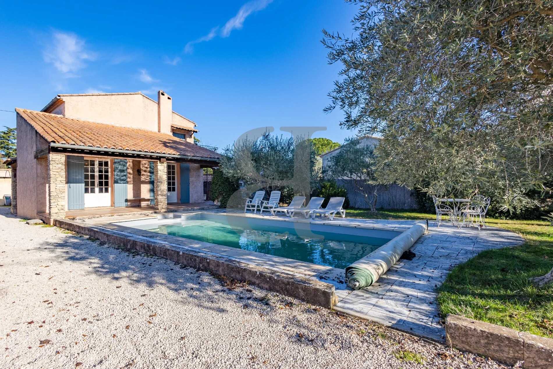 Rumah di Carpentras, Provence-Alpes-Côte d'Azur 11728452
