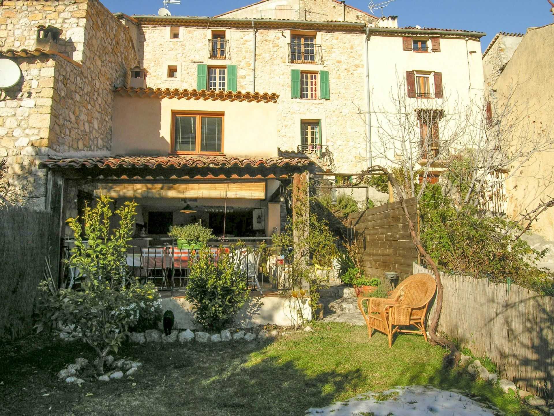 casa no Legal, Provença-Alpes-Costa Azul 11728789