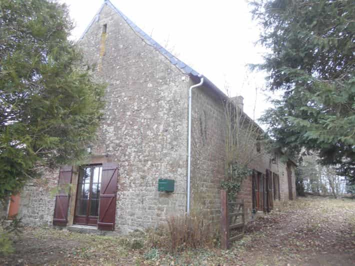 Hus i Saint-Georges-de-Reintembault, Bretagne 11729153