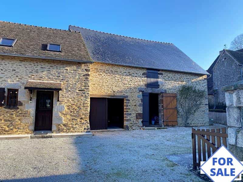 σπίτι σε Champfrémont, Pays de la Loire 11729751