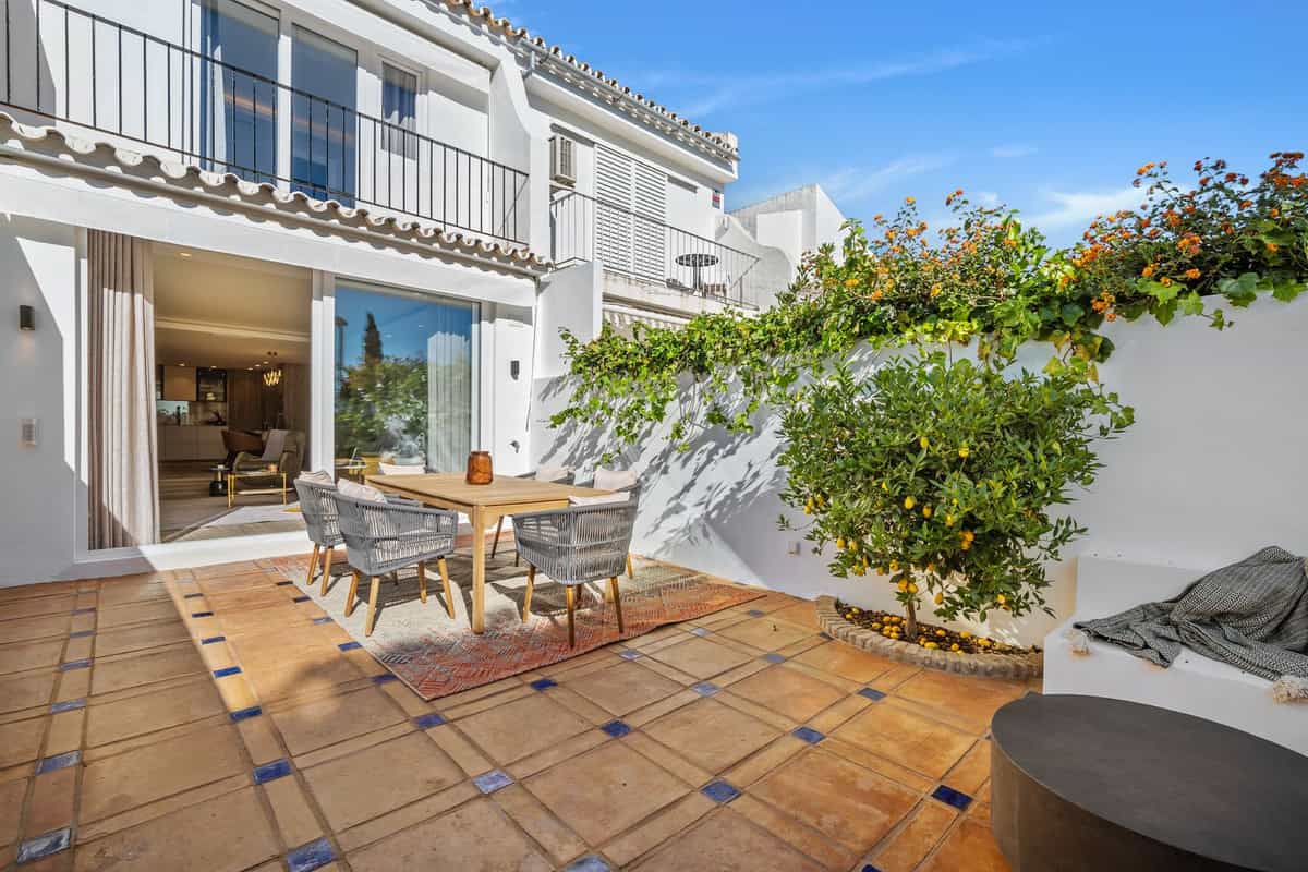 Будинок в Marbella, Andalucía 11730520