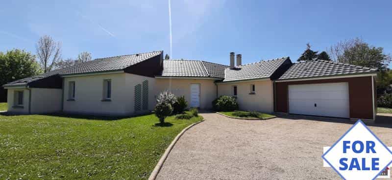 σπίτι σε Saint-Gervais-du-Perron, Normandie 11730750