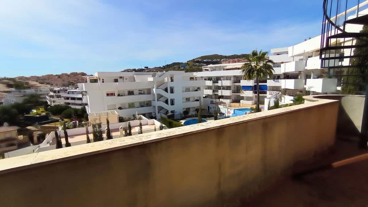 Condominium in Fuengirola, Andalusia 11730786