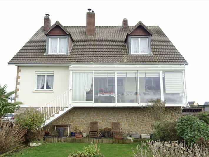 Dom w Mortain-Bocage, Normandie 11730929