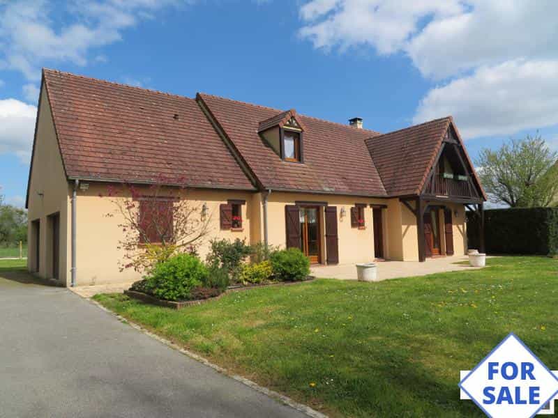 House in Saint-Julien-sur-Sarthe, Normandie 11731019