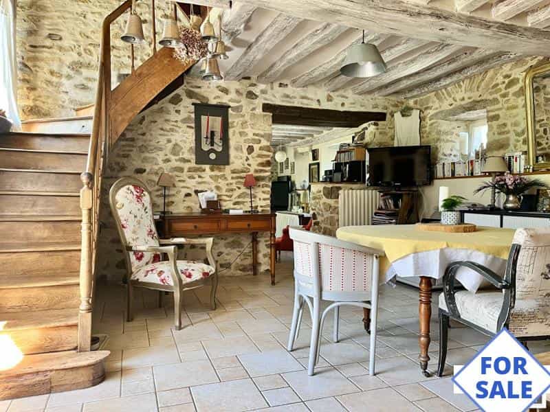 жилой дом в Конде-сюр-Сарт, Нормандия 11731080