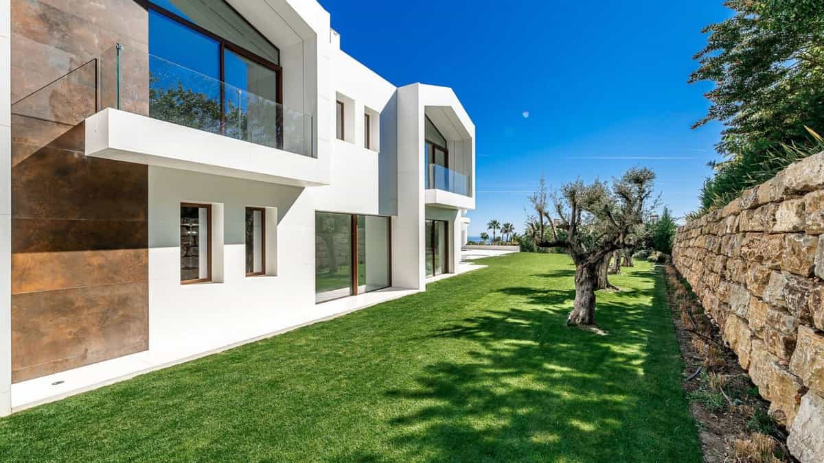 House in Marbella, Andalusia 11731430