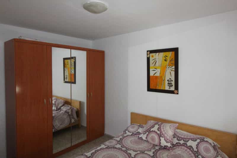 公寓 在 托雷莫利诺斯, 安达卢西亚 11732578