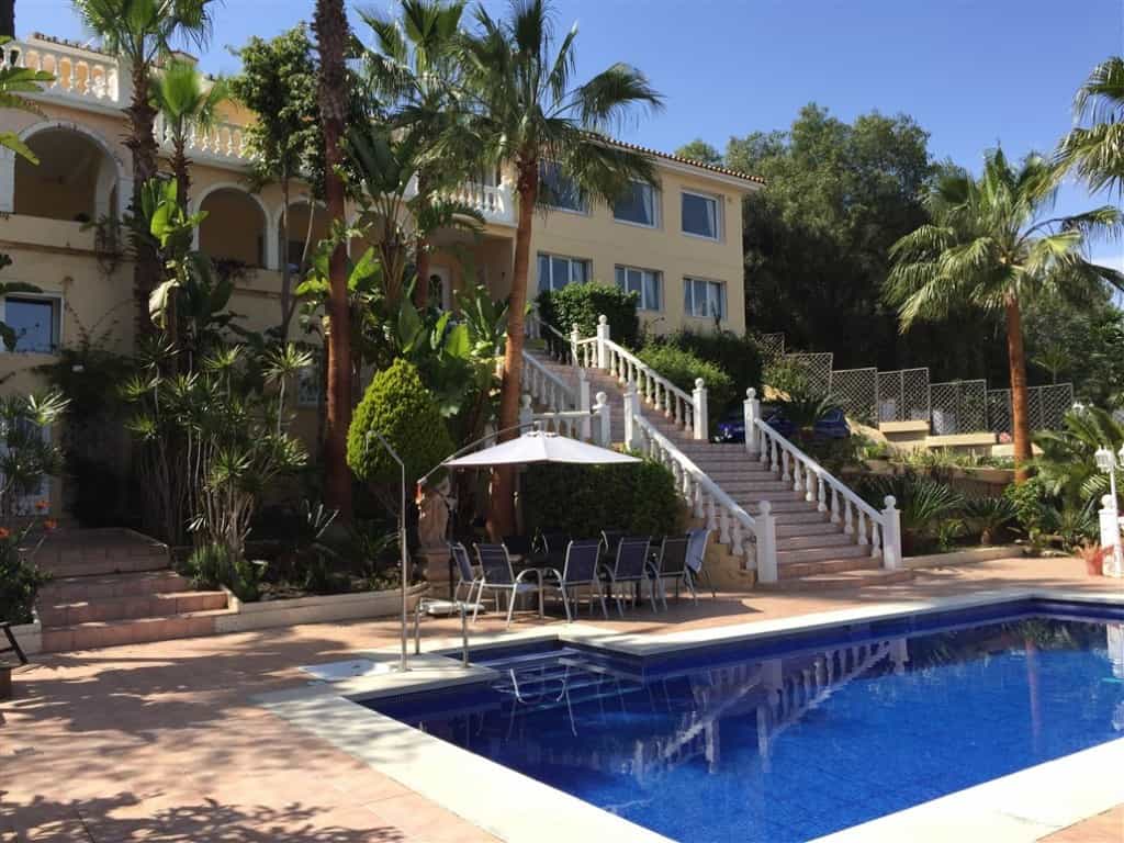 House in Torremolinos, Andalusia 11732625