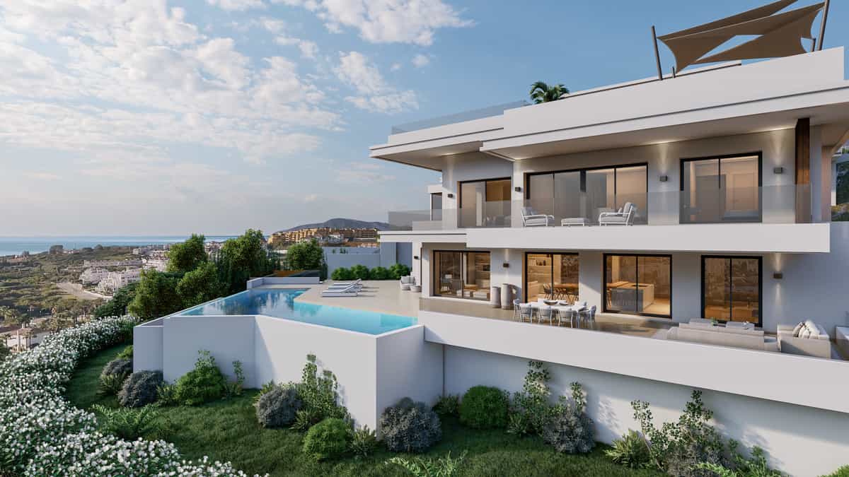 House in Marbella, Andalusia 11732767