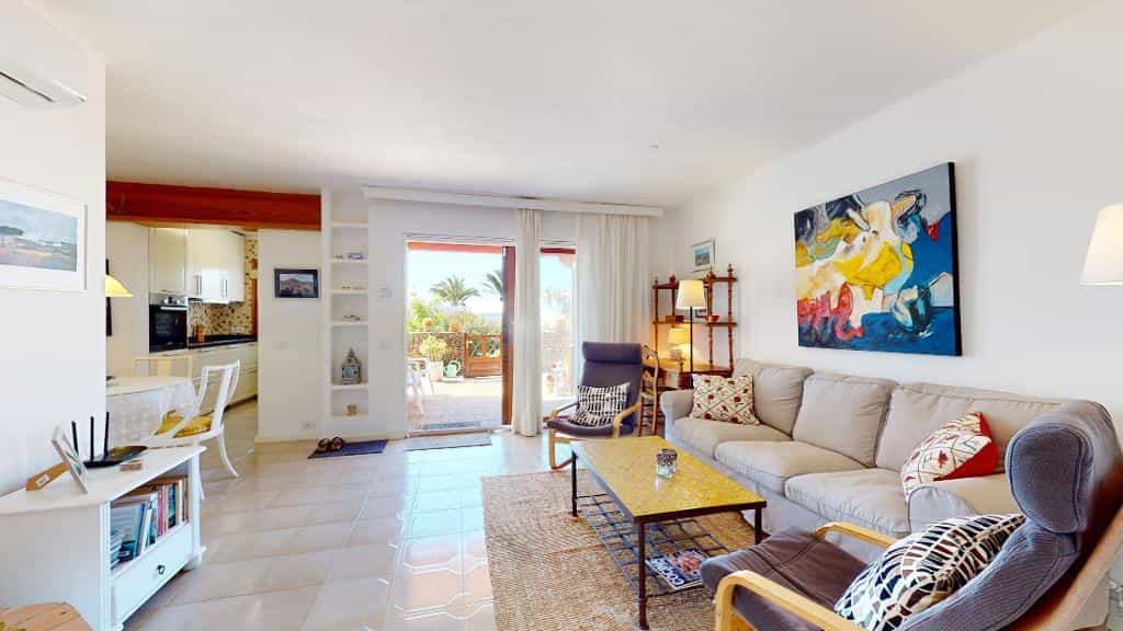 жилой дом в Playa Blanca, Canarias 11732795