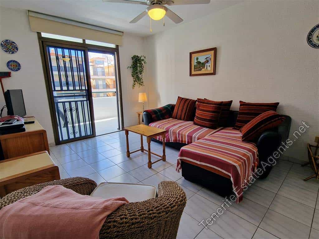 Condominium dans Los Cristianos, les îles Canaries 11732803