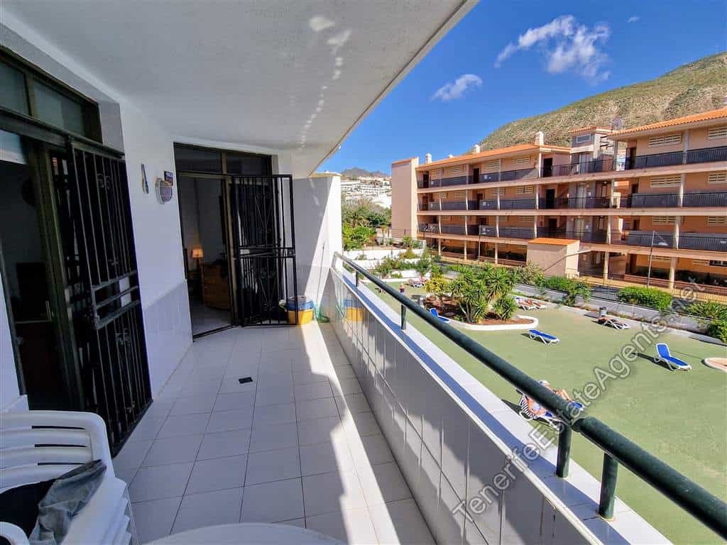 Condominium dans Los Cristianos, les îles Canaries 11732803