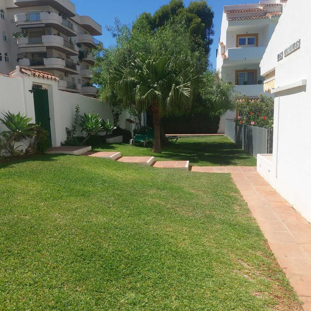 Condominium in Marbella, Andalusia 11732861
