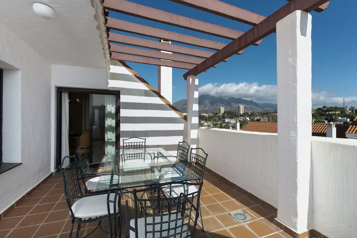 Condominium in Marbella, Andalusia 11732995