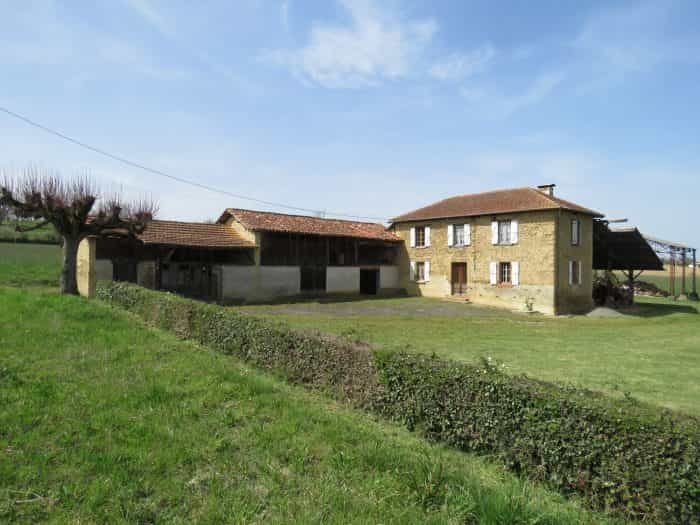 Hus i Masseube, Occitanie 11733216