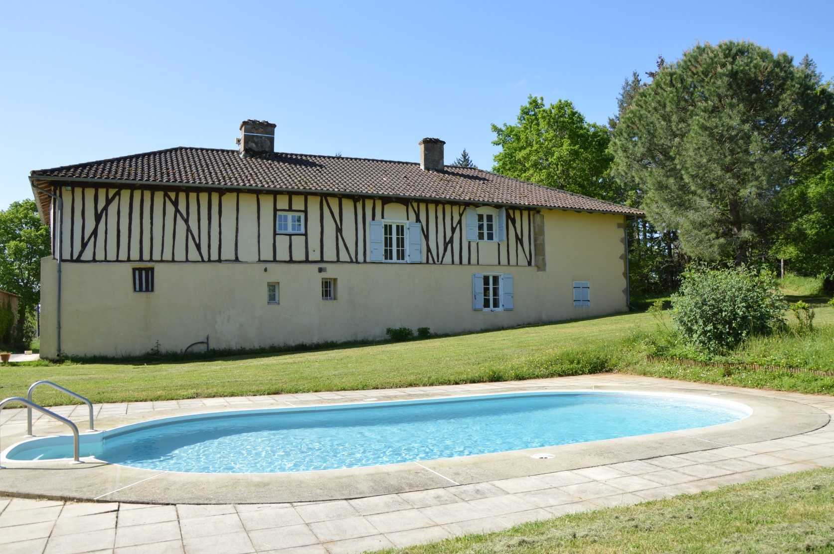 rumah dalam Masseube, Occitanie 11733226