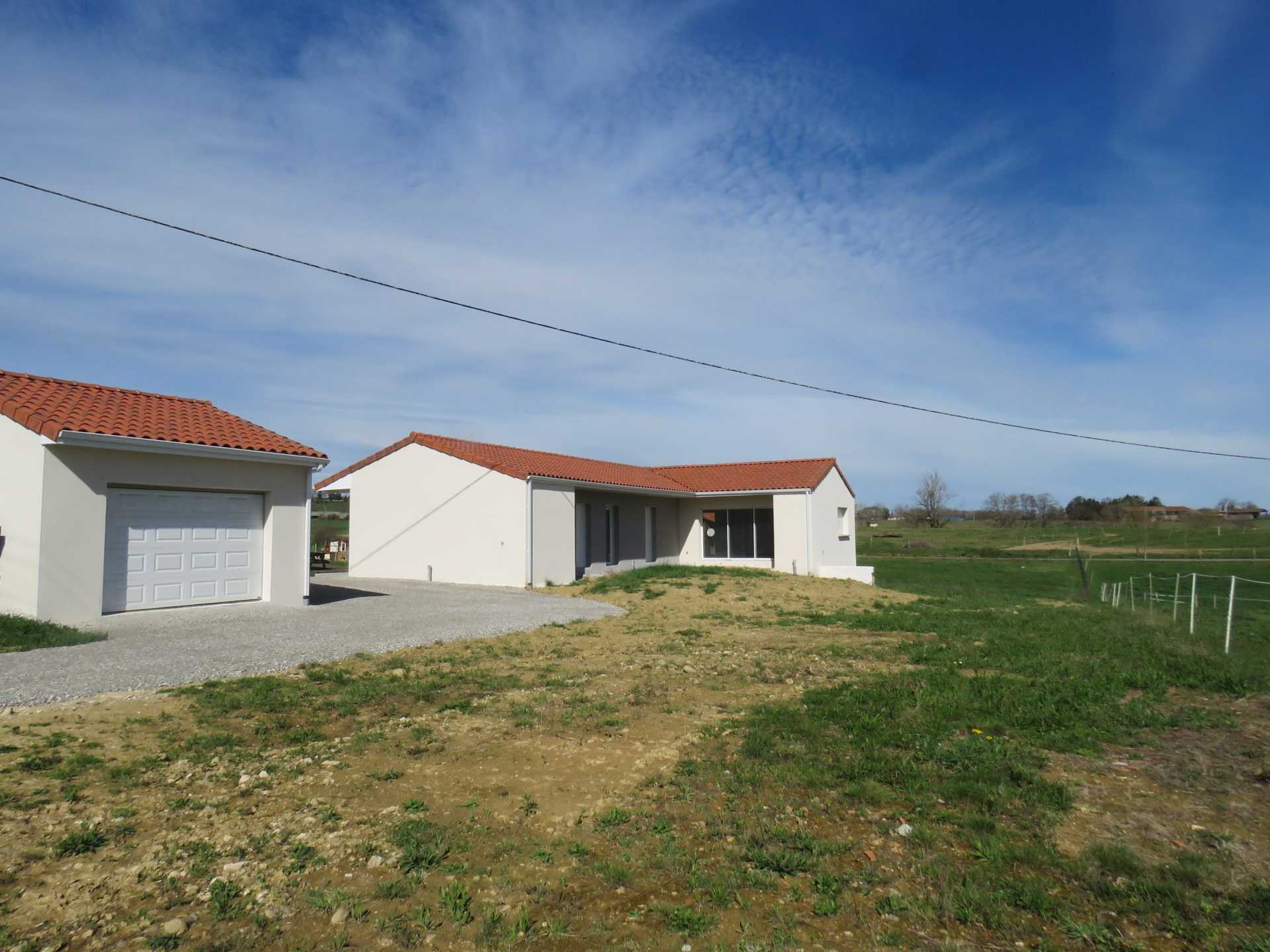 Talo sisään Castelnau-Magnoac, Occitanie 11733231