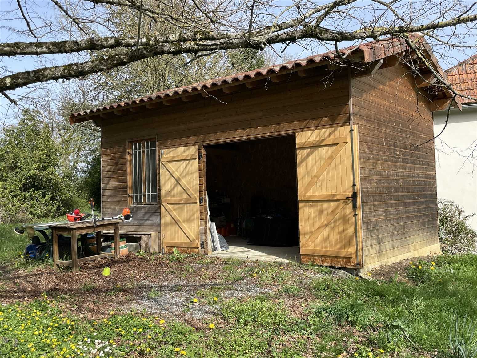 房子 在 Miélan, Occitanie 11733256
