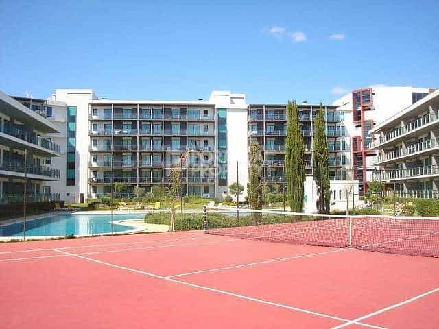 Condominium in Quarteira, Faro 11733345
