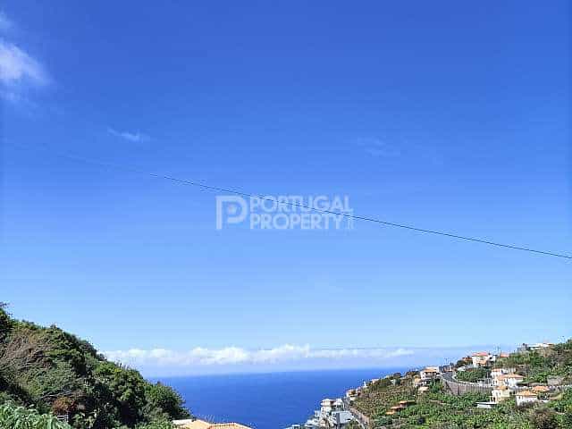 Земельные участки в Estreito da Calheta, Madeira 11733422