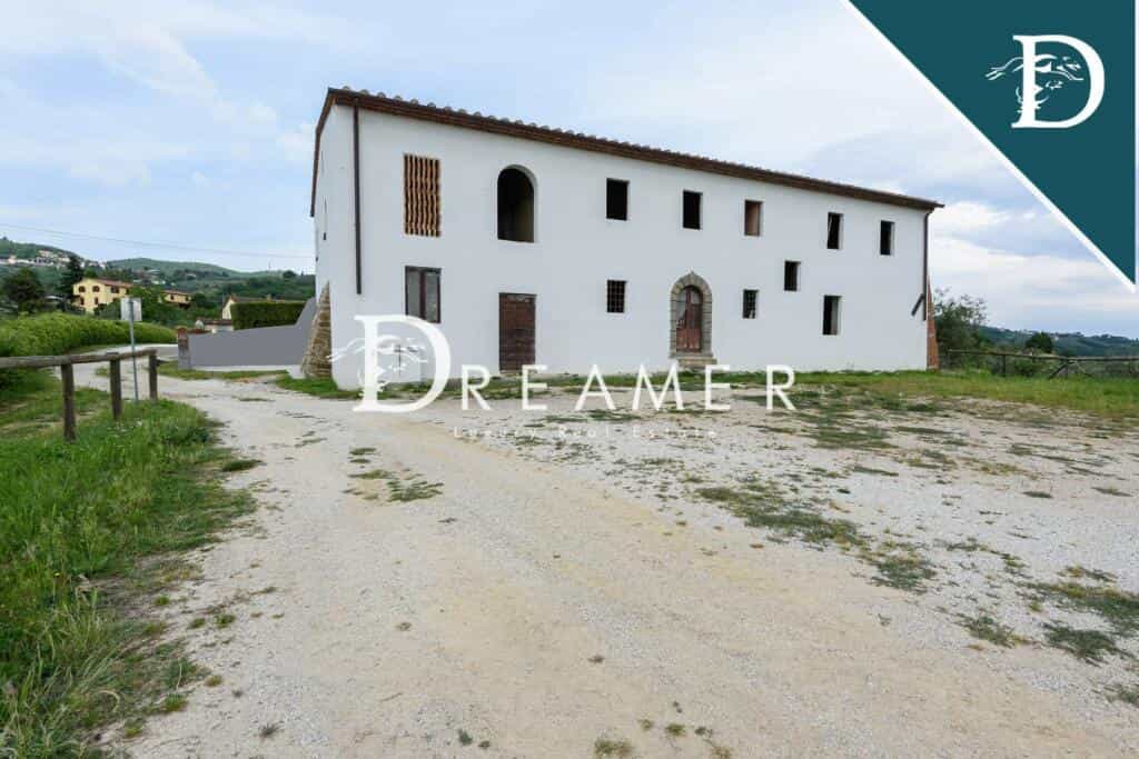 بيت في Pistoia, Tuscany 11733748