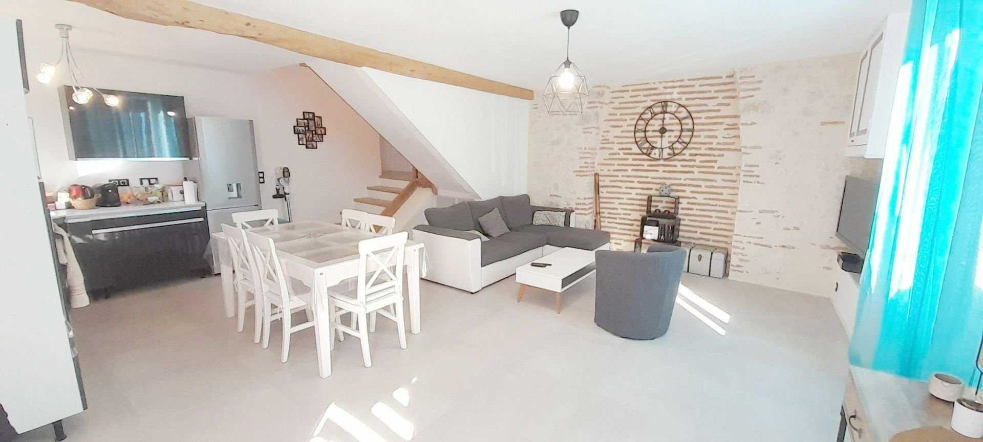 House in Pujols, Nouvelle-Aquitaine 11733930