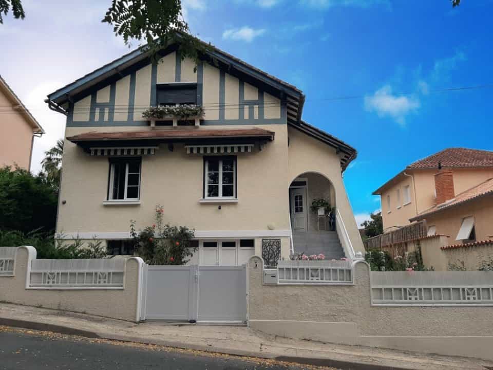 मकान में Riberac, Nouvelle-Aquitaine 11733935