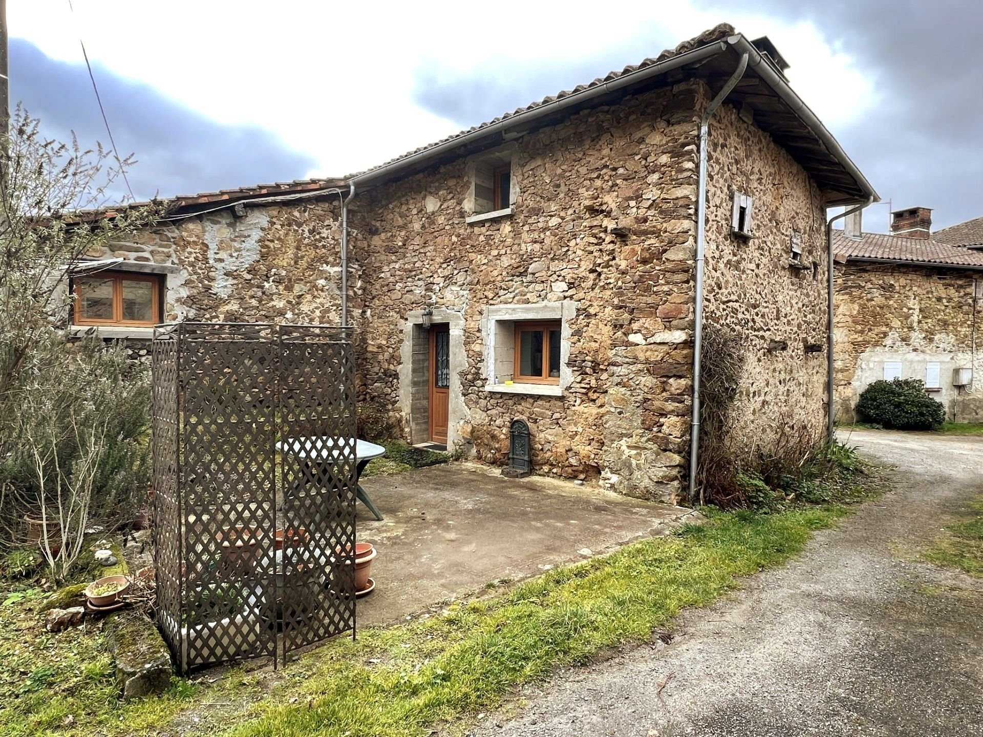 Hus i Oradour-sur-Vayres, Nouvelle-Aquitaine 11733955