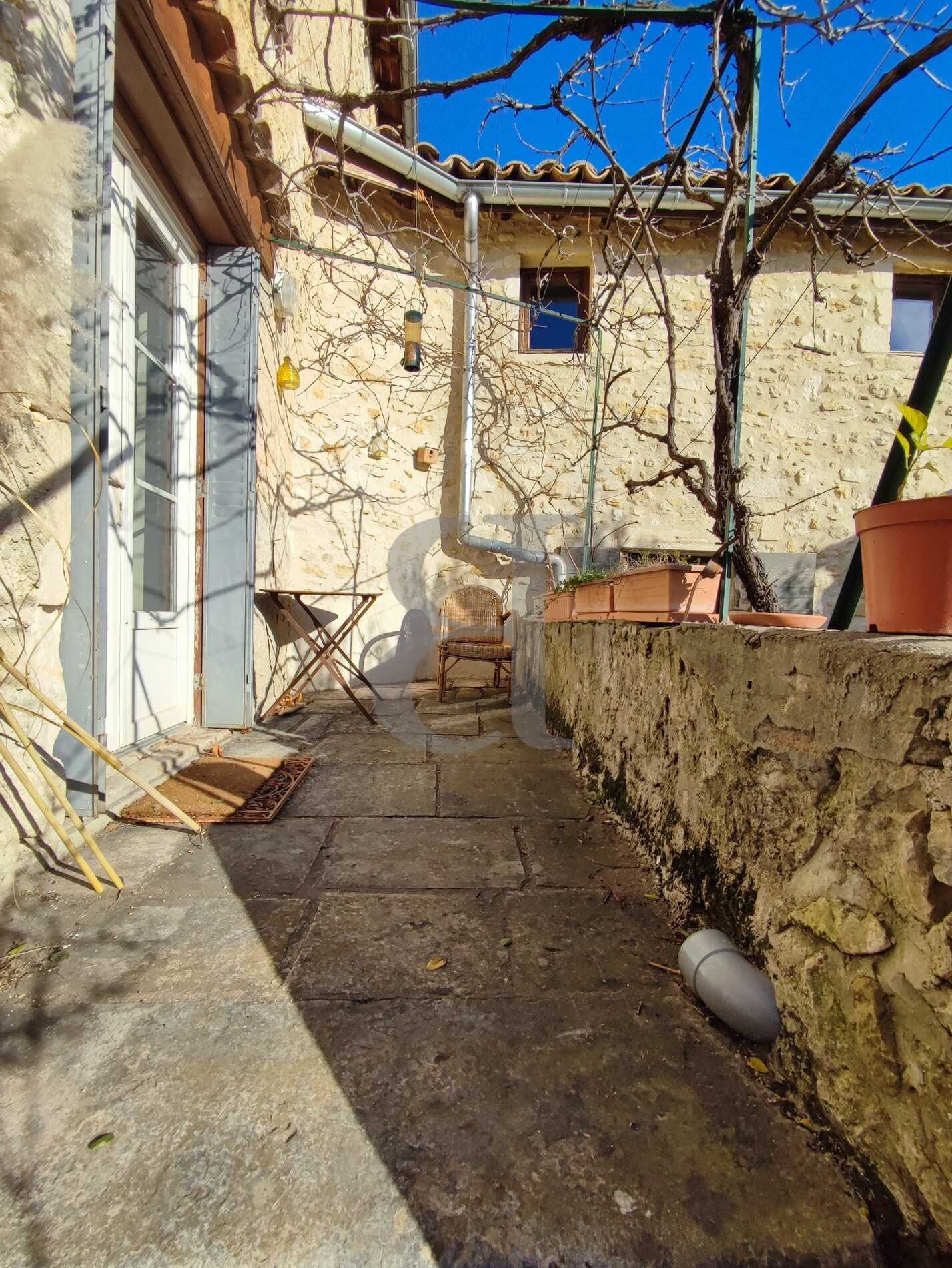 House in Le Poet-Laval, Auvergne-Rhone-Alpes 11733958