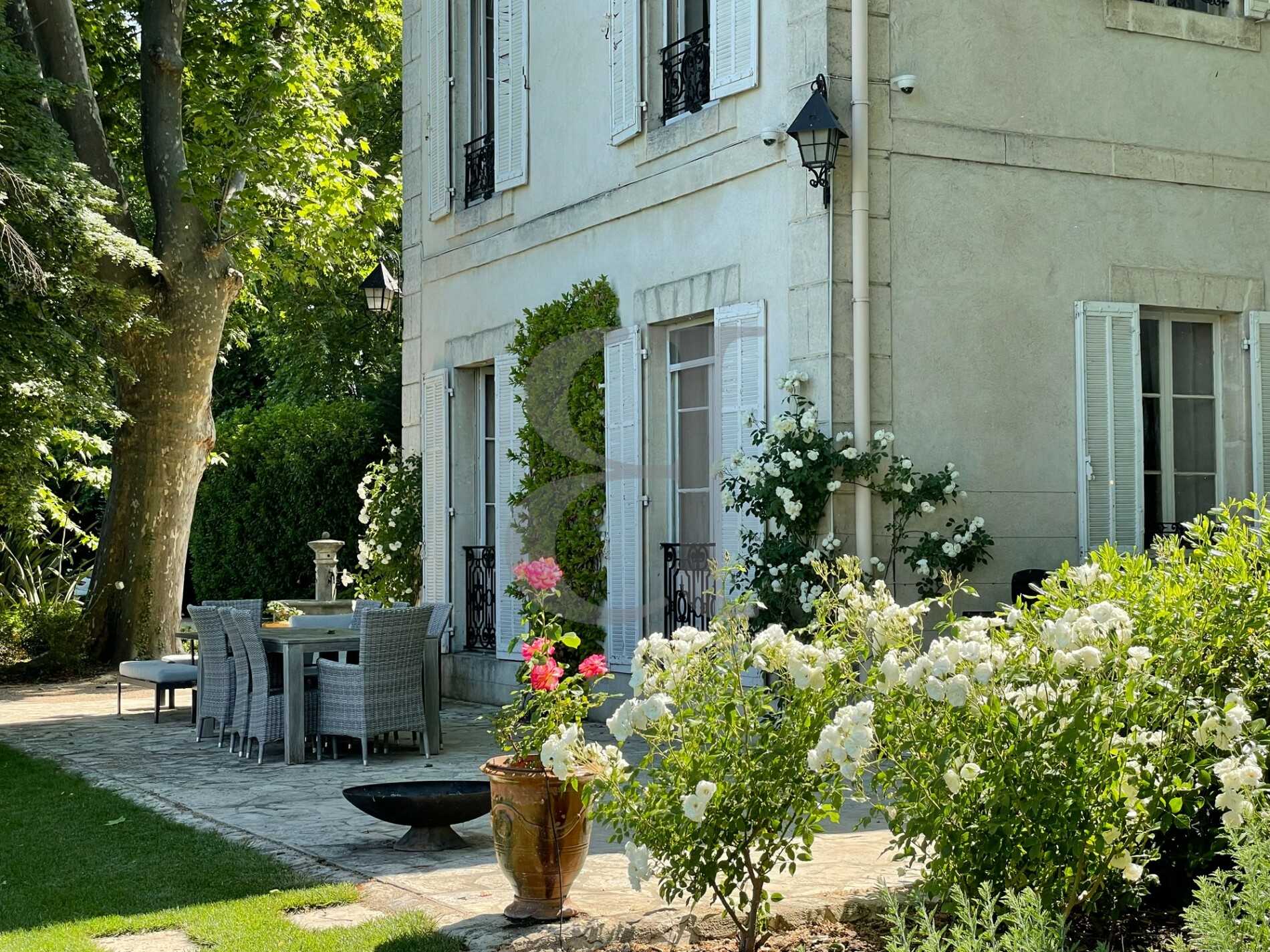 casa en Eygalières, Provence-Alpes-Côte d'Azur 11734005