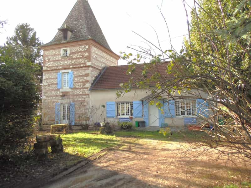 Hus i Saint-Etienne-de-Fougeres, Nouvelle-Aquitaine 11734034