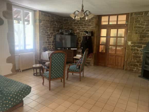 Talo sisään Pontcirq, Occitanie 11734050