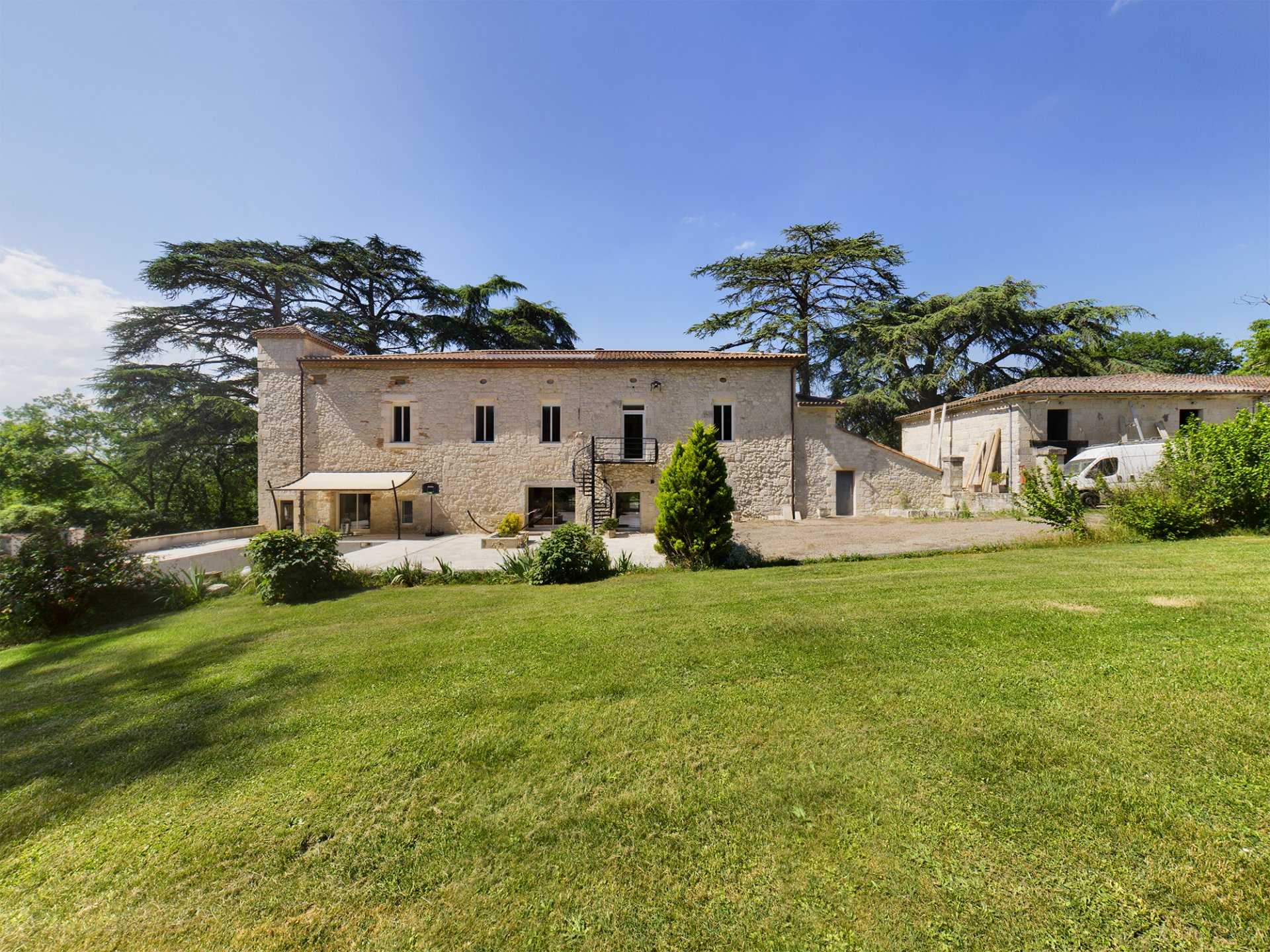 House in Agen, Nouvelle-Aquitaine 11734057