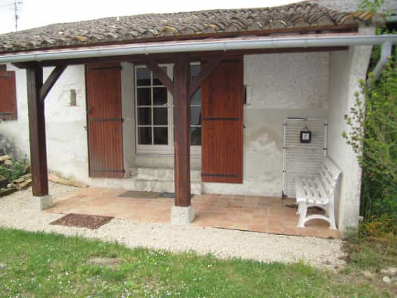 집 에 Douzains, Nouvelle-Aquitaine 11734069