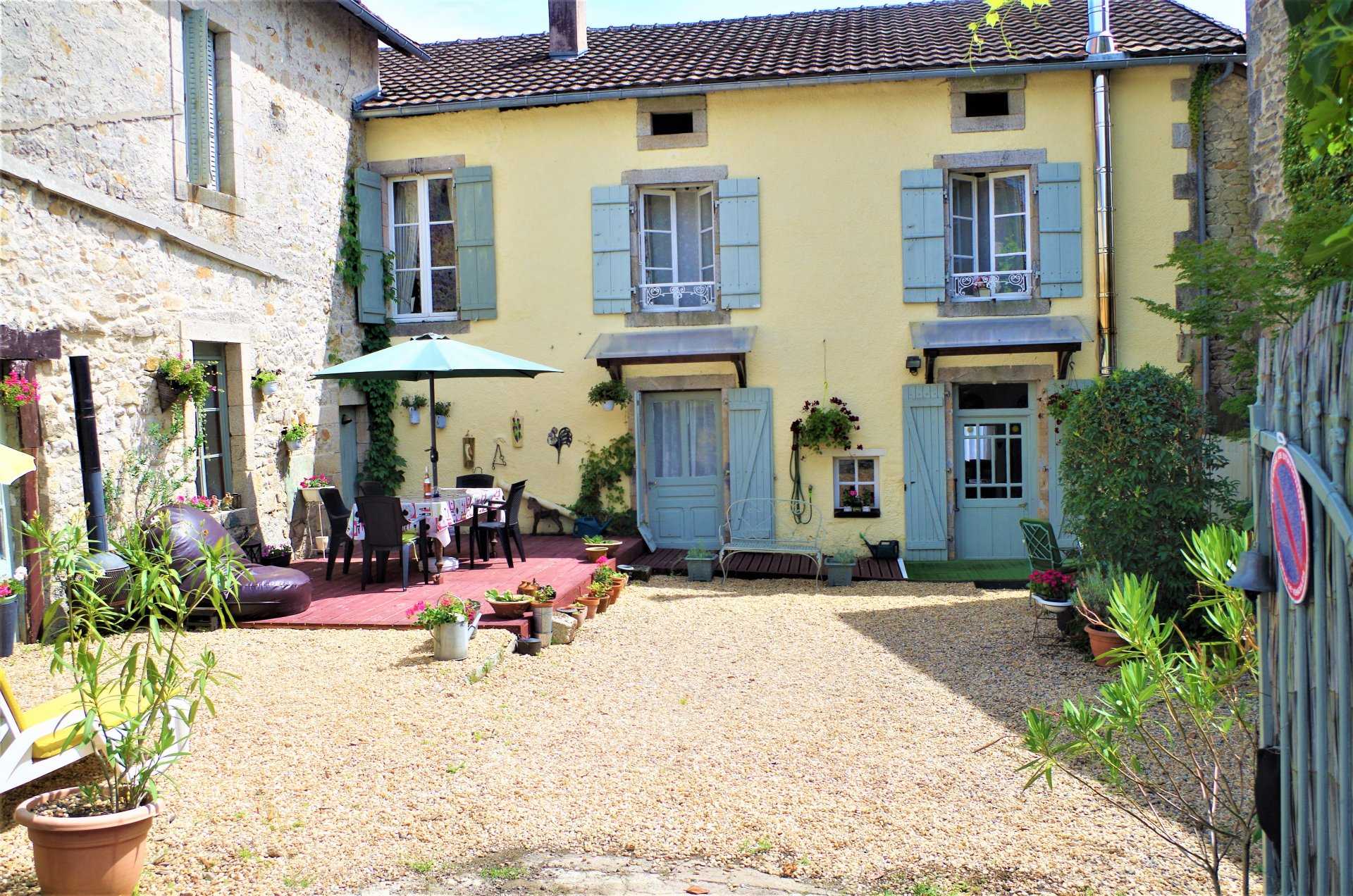 House in Marval, Nouvelle-Aquitaine 11734123
