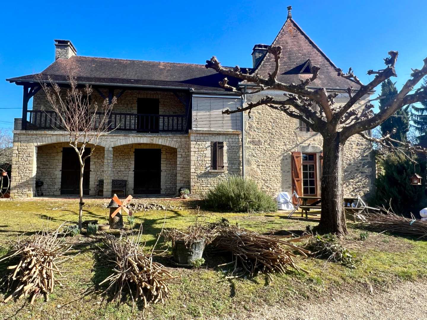 Huis in Sarlat-la-Canéda, Nouvelle-Aquitaine 11734149